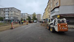 Garajele din spatele blocului nr. 23 ar putea fi desființate. Primăria Târgoviște pregătește o nouă parcare